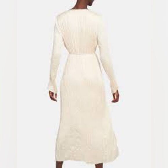 Theory Satin Long Slim Crinkle Cardigan Cream Small Never Worn Lightweight - Picture 3 of 15